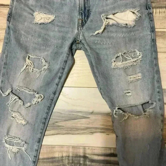 American Eagle Outfitters Made To Last Slim Distressed Mens light wash Jeans Siz - Picture 6 of 8